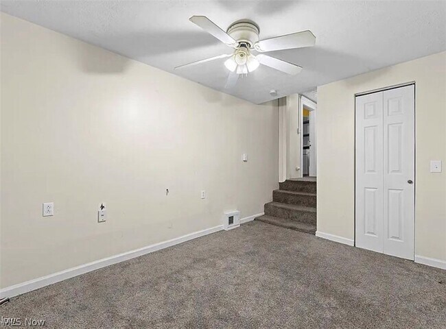 Foto del edificio - 374 Gibbs Pl