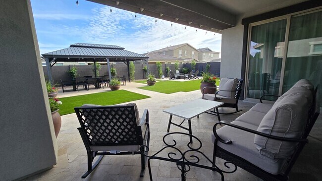 Foto del edificio - 5717 N 108th Ave