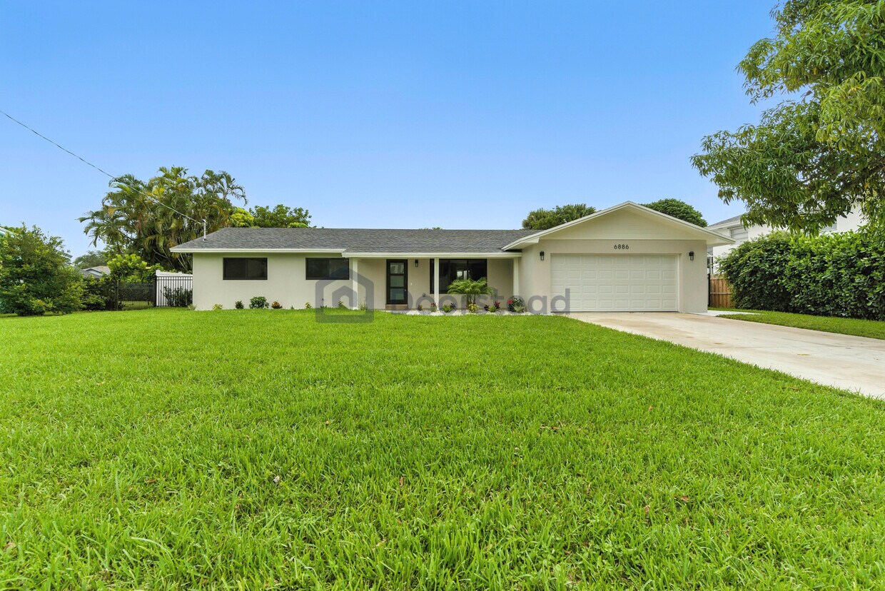 Foto principal - 6886 Tradewind Way