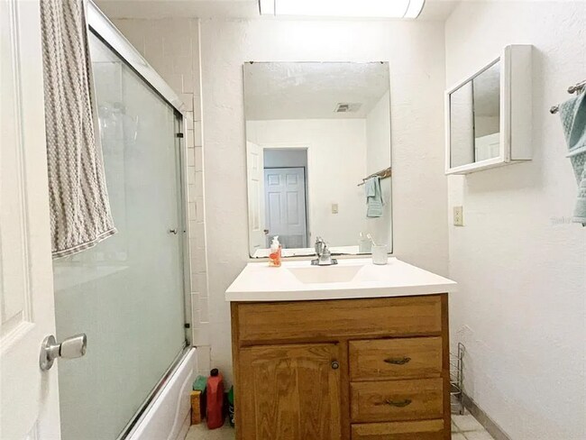 Foto del edificio - 2811 SW Archer Rd