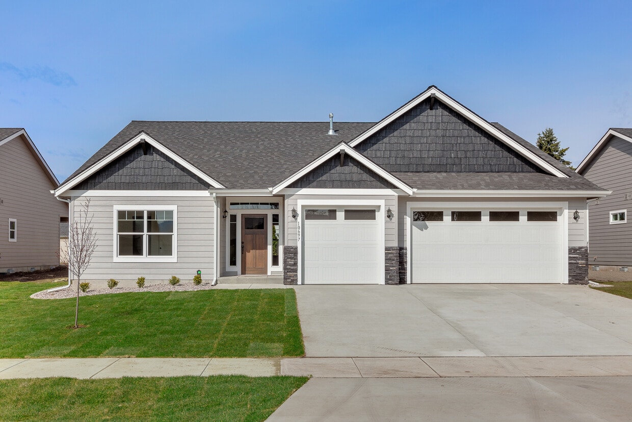 10697 N Crimson Dr, Hayden, ID 83835 House for Rent in Hayden, ID