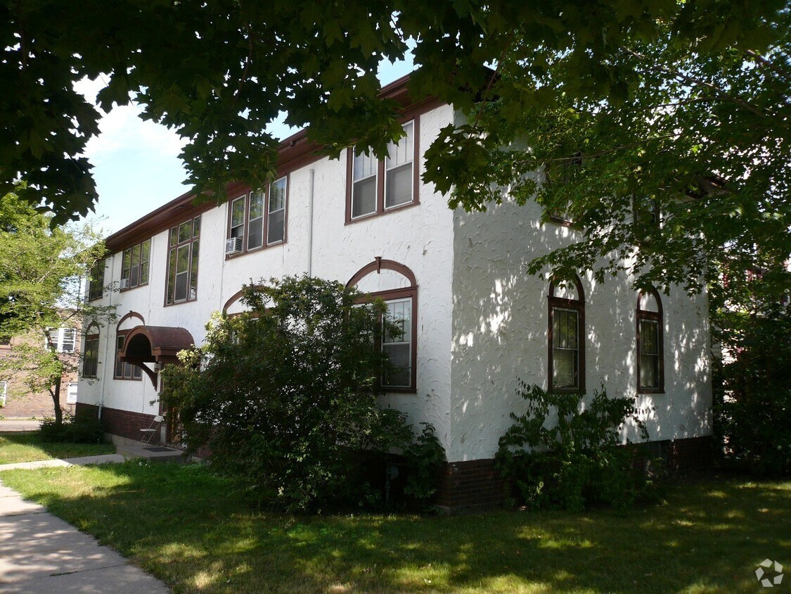 Building Photo - 1090 Thomas Ave