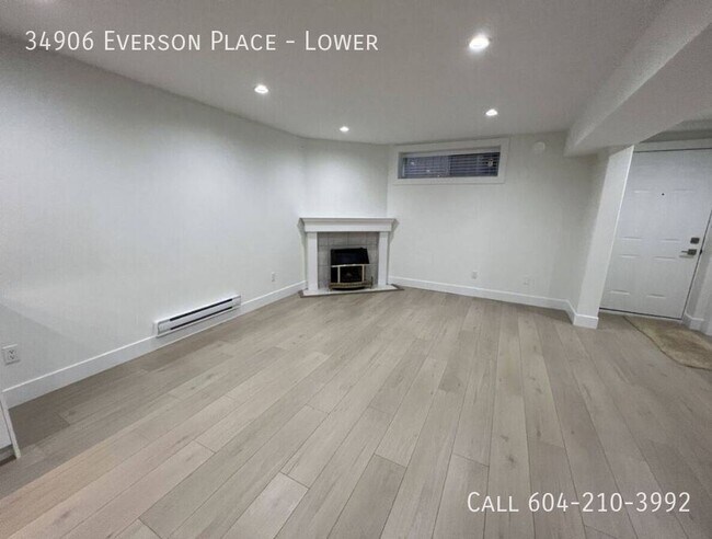 Photo du bâtiment - 2 Bedroom Basement Suite in Abbotsford