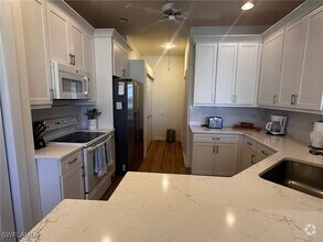 Building Photo - 8872 Bristol Bend