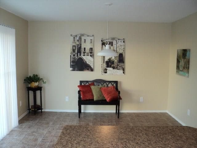 Building Photo - Fort Worth 3/2/2 Open living area