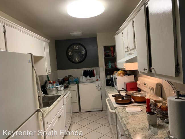 Building Photo - 3 br, 1 bath House - 414 Sw 72 Ave.