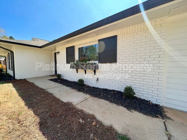 Photo - 212 Fernbank St House