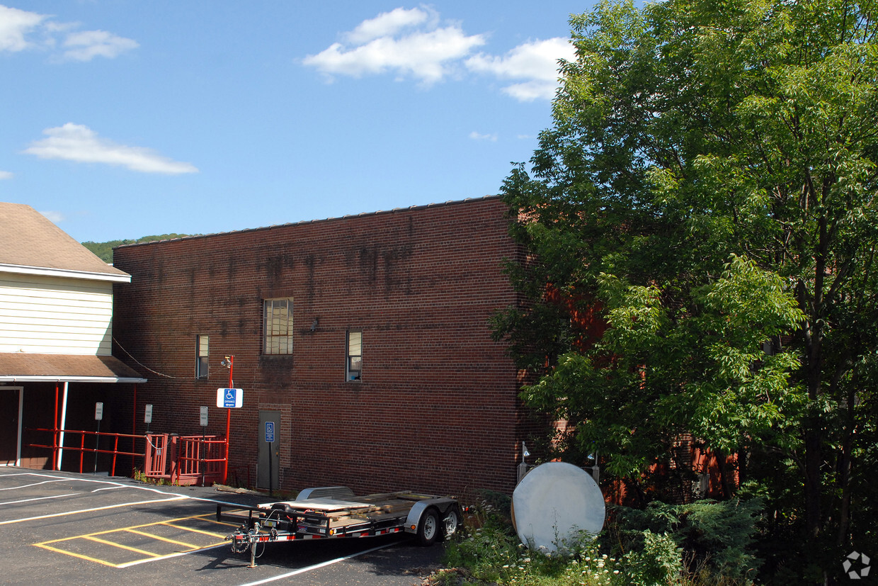 Building Photo - 117-119 North St