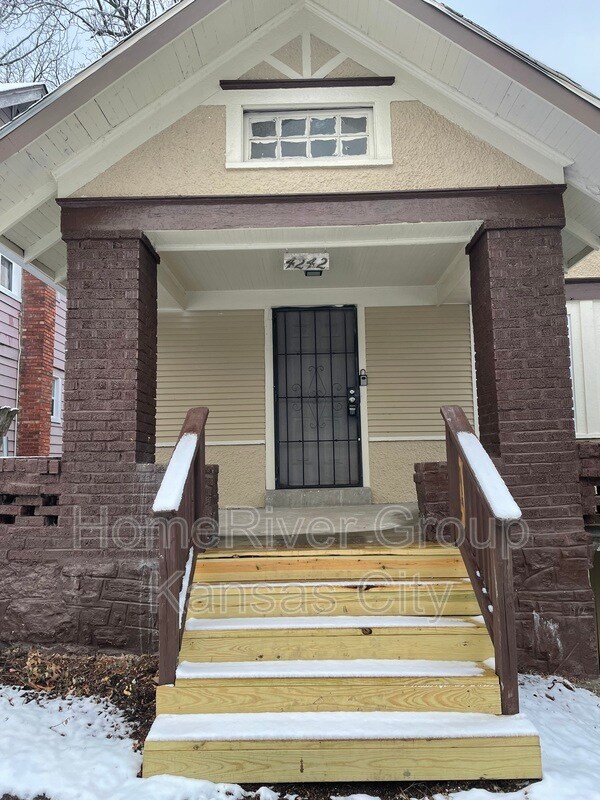 4242 Bellefontaine Ave, Kansas City, MO 64130 House Rental in Kansas