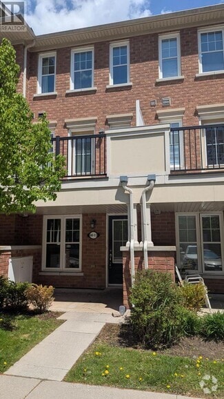 Building Photo - 40-40 Mendelssohn St