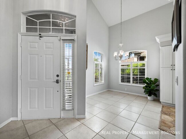 Foto del edificio - 8737 Pebble Creek Ln
