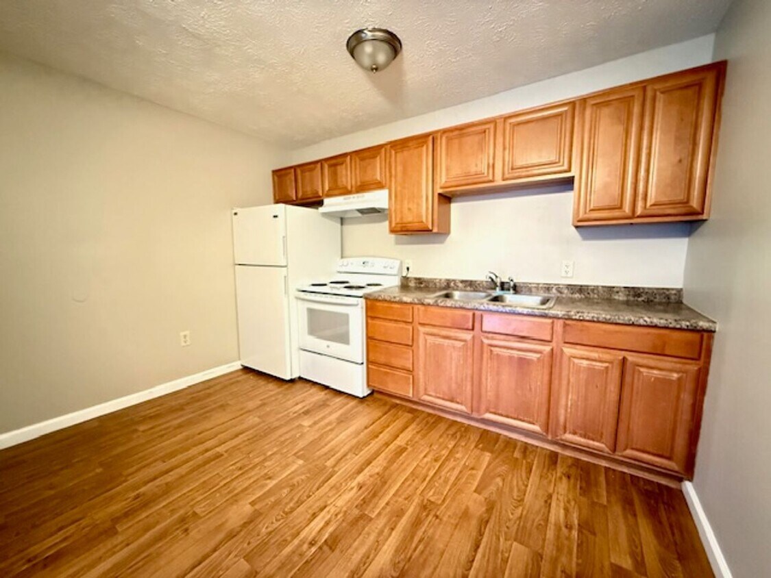 Foto del edificio - NORWALK - 2 Bedroom, Move-In Ready!