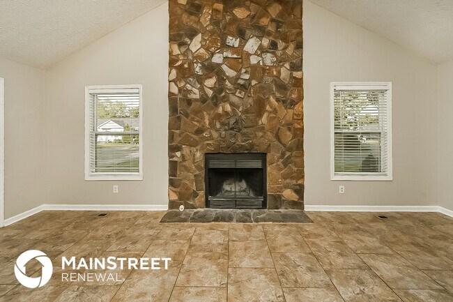 Foto del edificio - 602 Woodcrest Dr