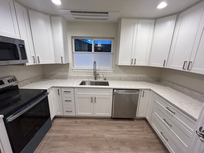 Building Photo - New build Beautiful 3bd, 2bath House in North Tacoma!