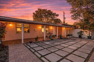 Building Photo - 2016 NE 14th Ct