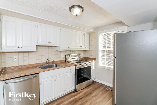 Foto del edificio - 286 Pinehurst Ln