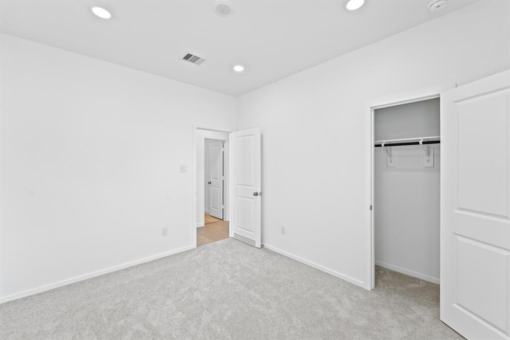 Building Photo - 27114 Turtle Vis Dr