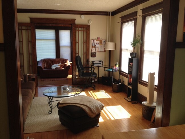 Foto del edificio - 3508 Bryant Ave S