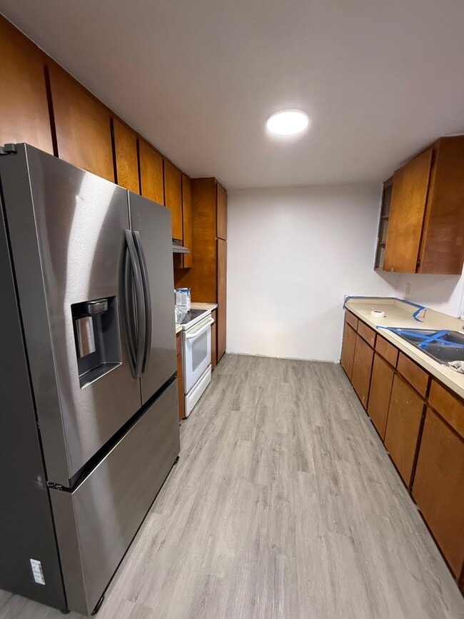 Building Photo - Beautiful 3 bedroom home NEWLY RENOVATED!