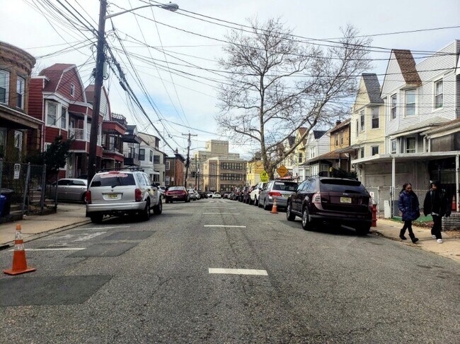 Foto del edificio - 222 Wilkinson Ave