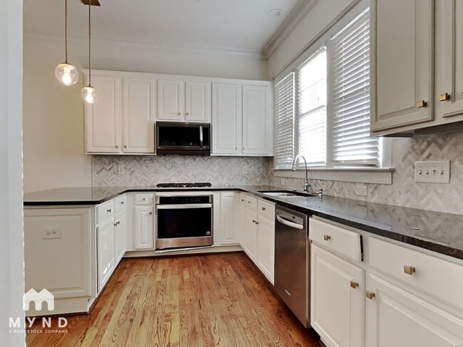 Foto del edificio - 711 E 9th St