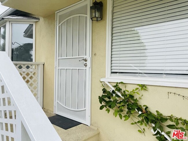 Foto del edificio - 3227 Bennett Dr