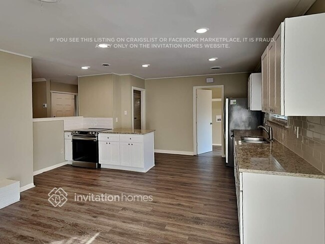 Foto del edificio - 2815 Norwood Ln