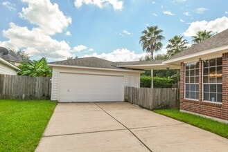 Building Photo - 17415 Fountainview Cir