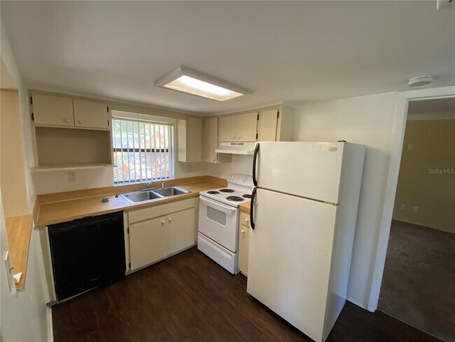 Foto del edificio - 5223 Peach Ave