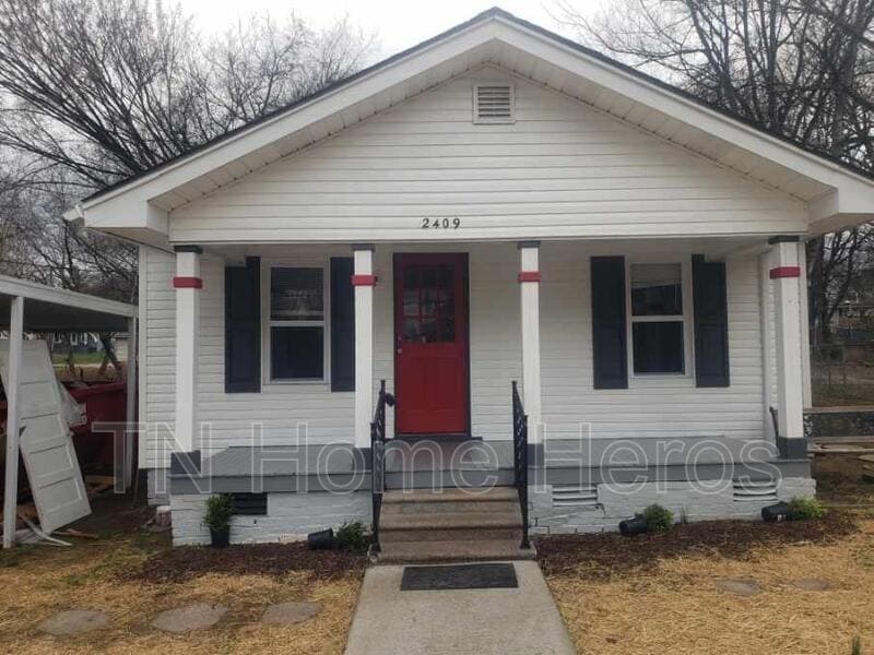 Photo - 2409 Hoitt Avenue