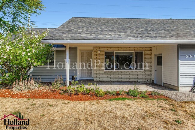 Building Photo - Remodeled 4-Bed with Brand New Appliances & Spacious Yard!