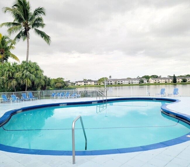 Foto del edificio - 3421 NW 44th St