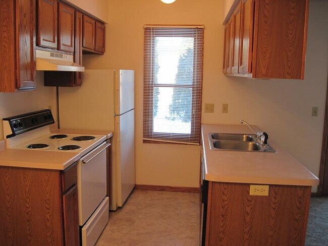 Foto del edificio - Tomah Property Management North