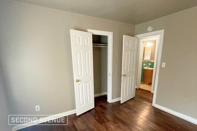 Building Photo - 1521 Meyers Pl