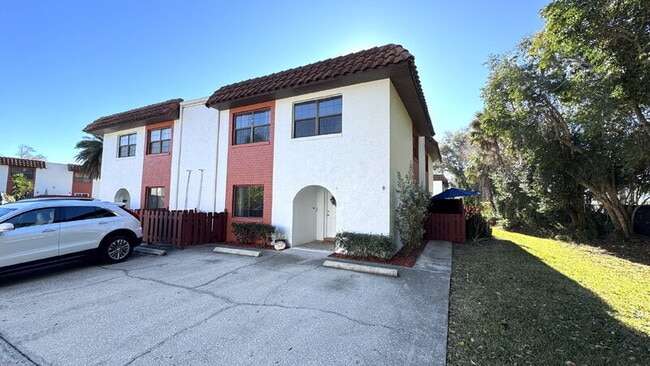 Building Photo - 910 Big Tree Rd