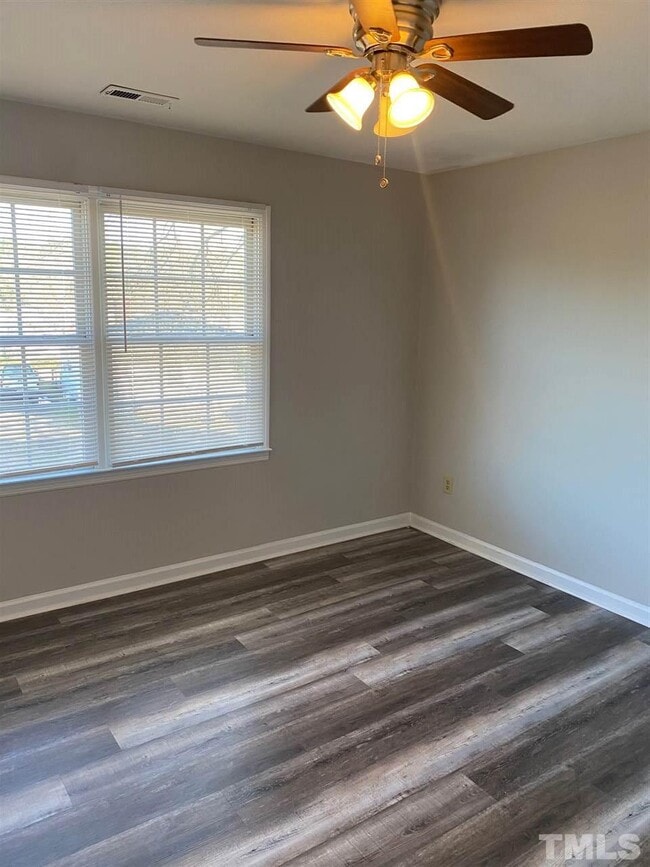 Building Photo - 1418 Carnage Dr