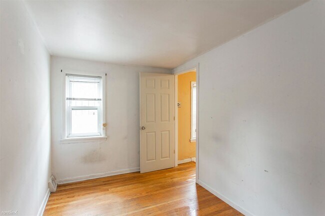 Building Photo - 5 br, 2 bath House - 3637 WARREN ST