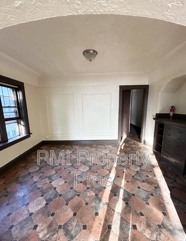 Building Photo - 3112 N 38th St