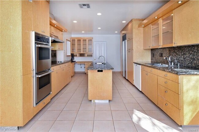 Foto del edificio - 3 br, 1.5 bath House - 15207 Valley Vista ...