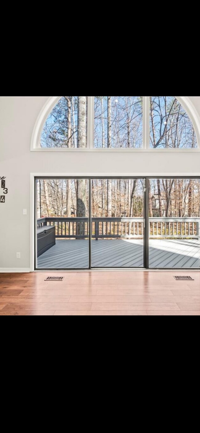 Foto del edificio - 3001 Lookout Ct