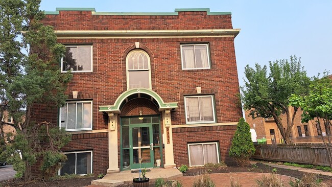 Building Photo - 2737 Blaisdell Ave