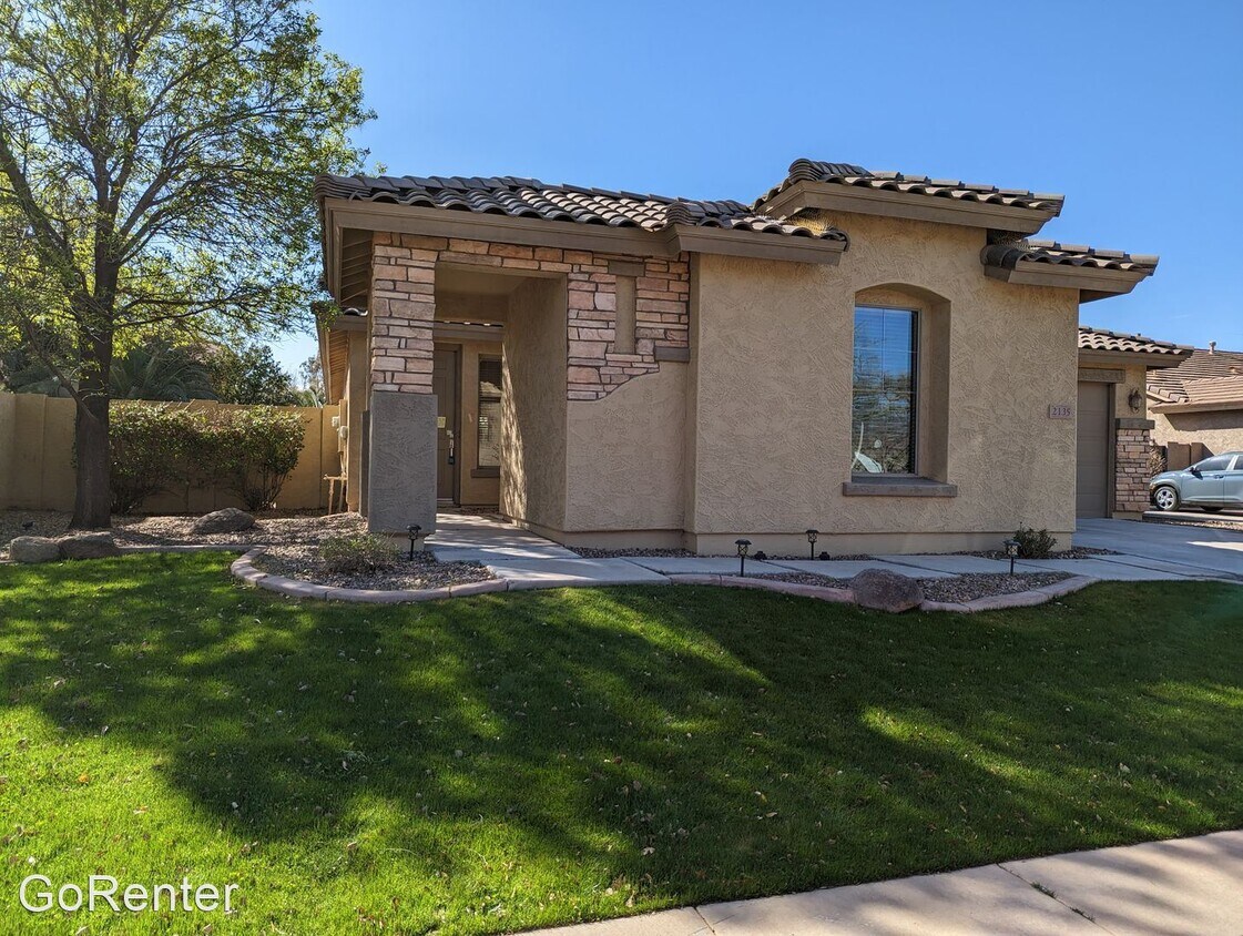 Primary Photo - 3 br, 2 bath House - 2135 E Grand Canyon Dr