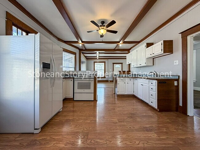 Foto del edificio - 3 bedroom 2 bath near Washburn University