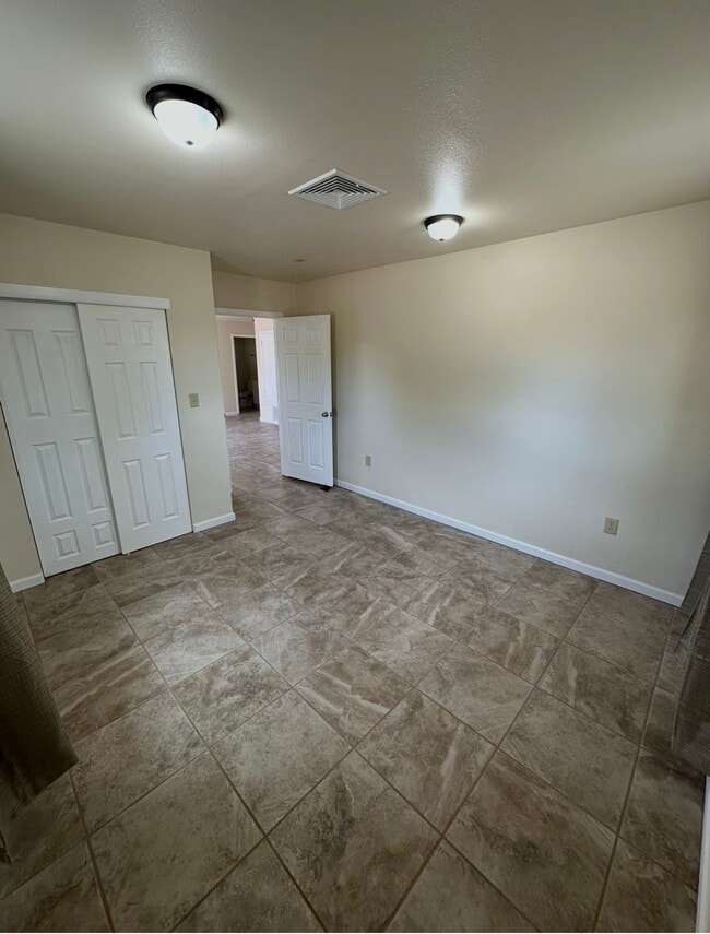 Room 1 - 301 Alamosa