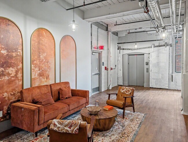 Foto del edificio - The Grove Village Lofts