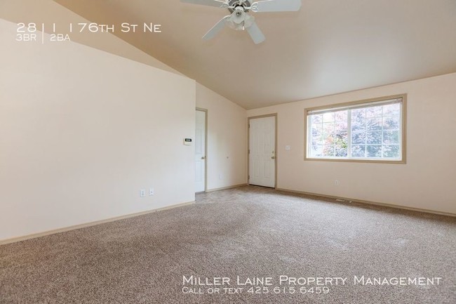 Building Photo - Adorable 3 bedroom in Lakewood Commons!