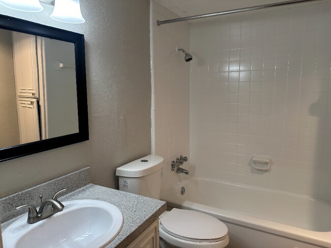 Foto del edificio - 3754 W Buckingham Rd