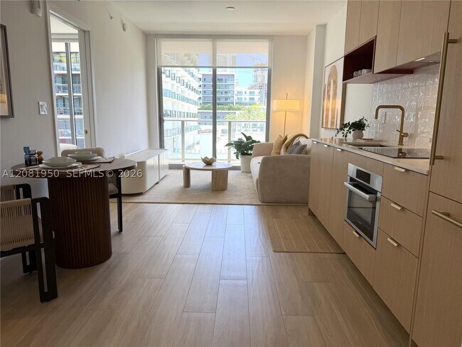 Foto del edificio - 90 NE 32nd St