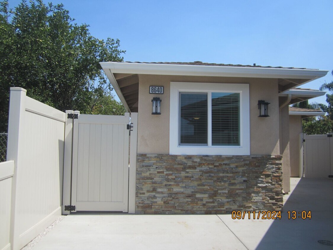 Primary Photo - BRAND NEW 1 BEDROOM DOLL HOUSE!!