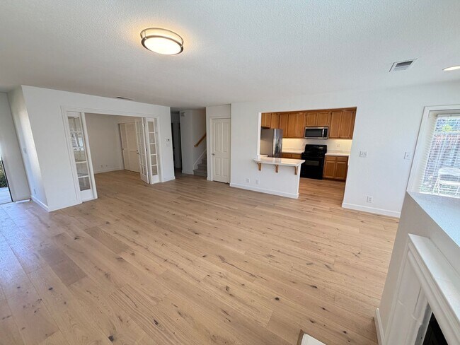 Foto del edificio - 4 Bed 3 Bath In The Bridges, San Ramon